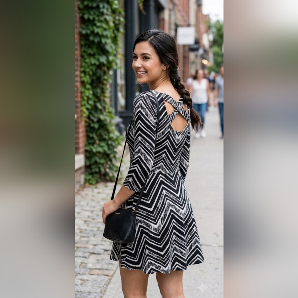 Xhilaration Black and White Zigzag Long Sleeve Dress